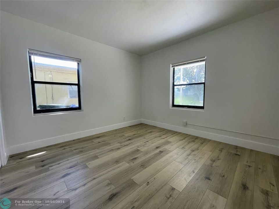 For Sale: $324,990 (2 beds, 1 baths, 625 Square Feet)