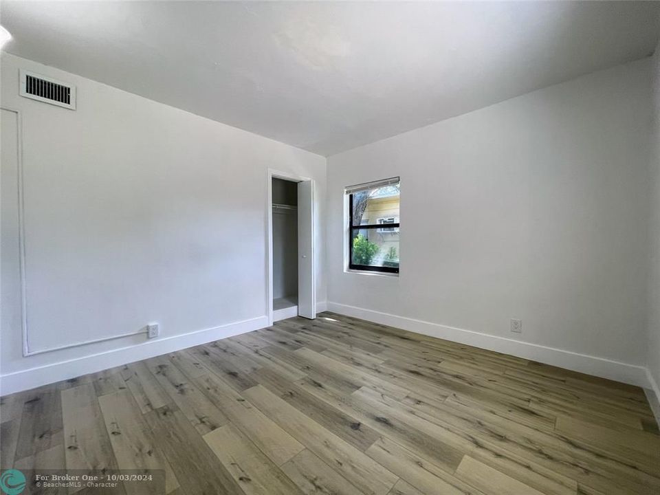 For Sale: $324,990 (2 beds, 1 baths, 625 Square Feet)