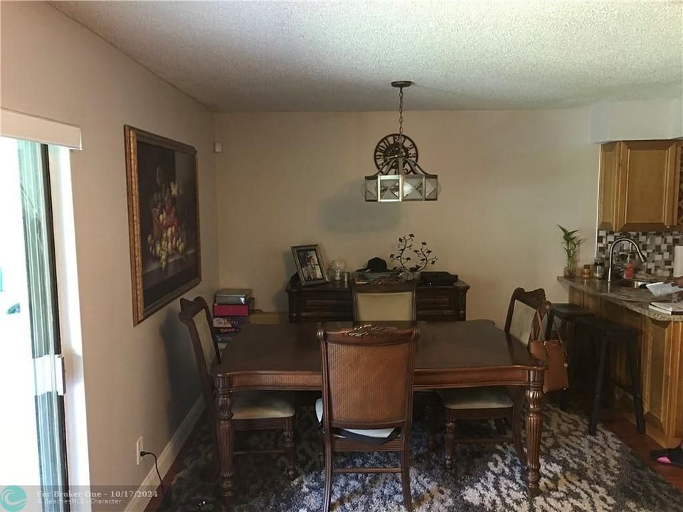 For Rent: $2,500 (3 beds, 2 baths, 1865 Square Feet)