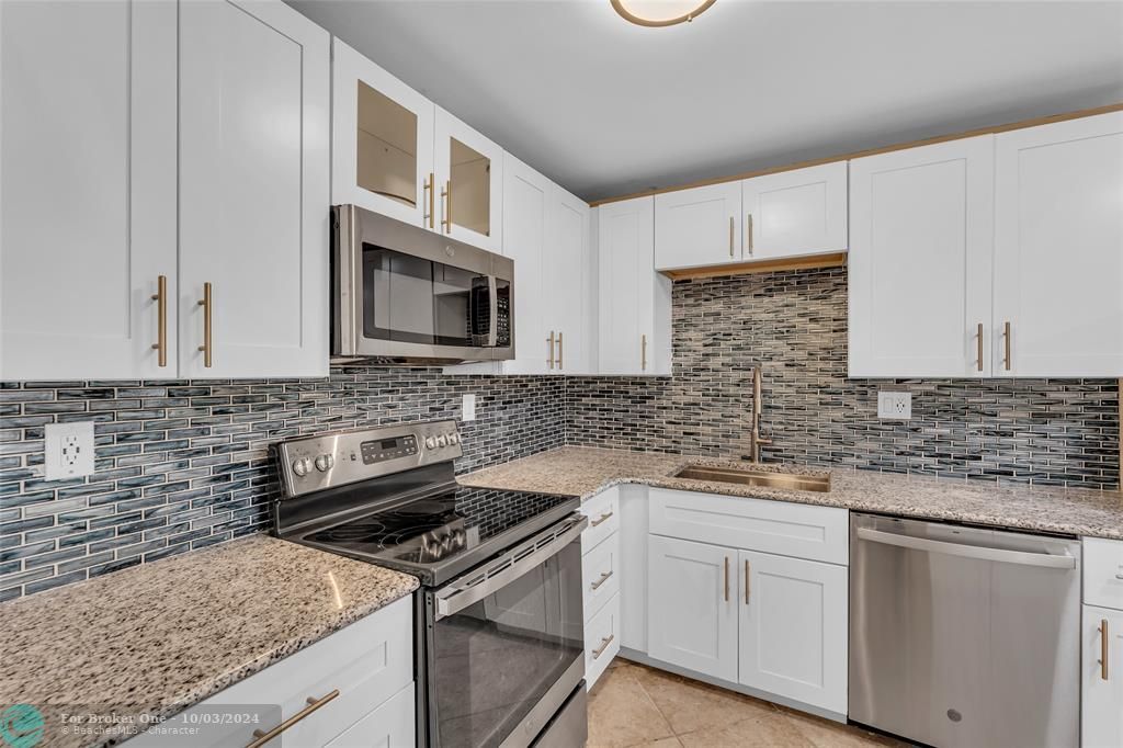 For Sale: $398,788 (2 beds, 2 baths, 1200 Square Feet)