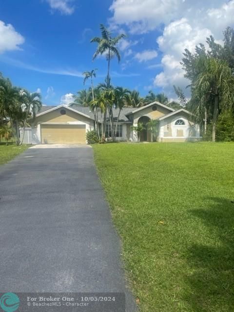 For Sale: $899,900 (3 beds, 2 baths, 2570 Square Feet)