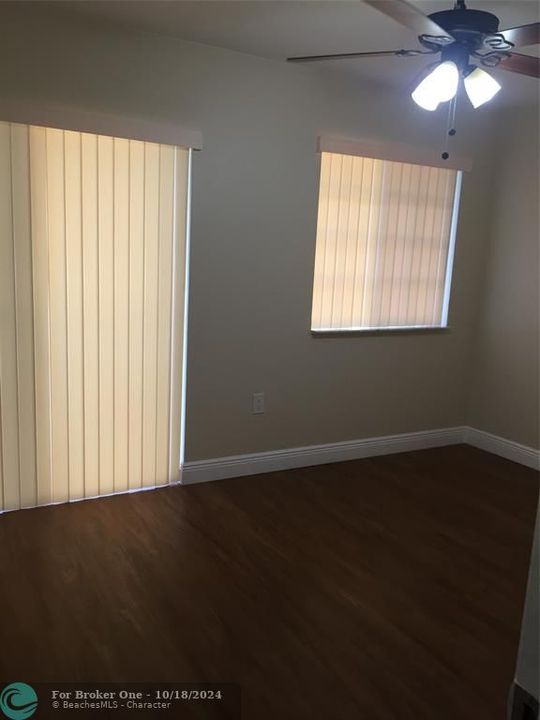 For Rent: $2,500 (3 beds, 2 baths, 1129 Square Feet)