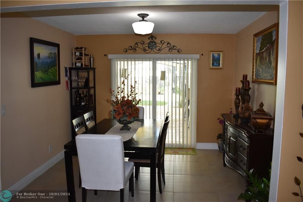 For Sale: $584,500 (4 beds, 2 baths, 2109 Square Feet)