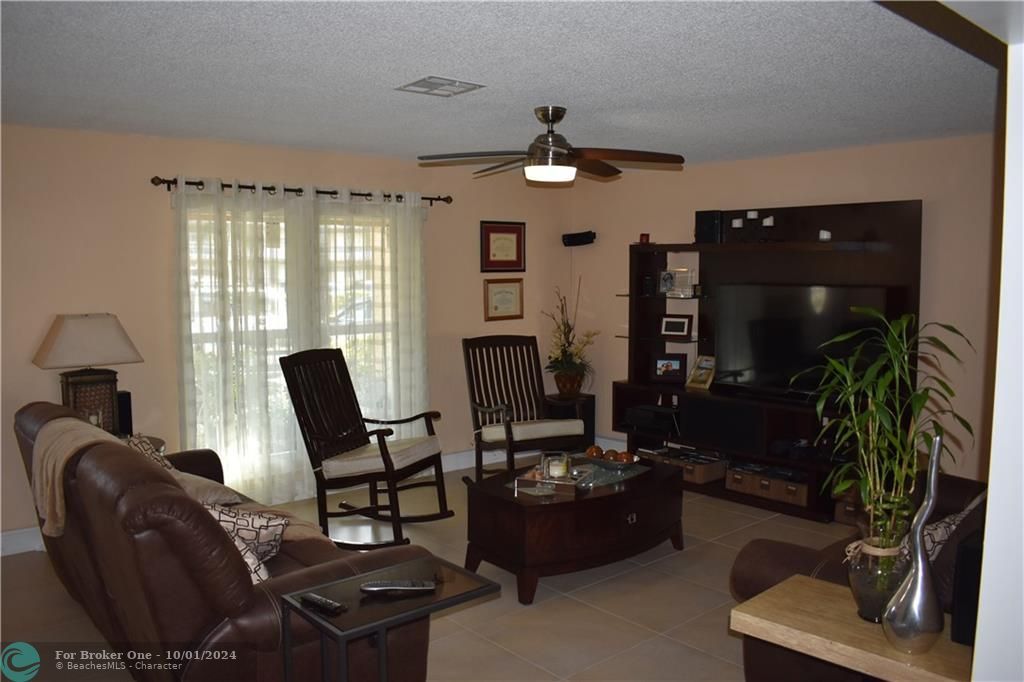 For Sale: $584,500 (4 beds, 2 baths, 2109 Square Feet)