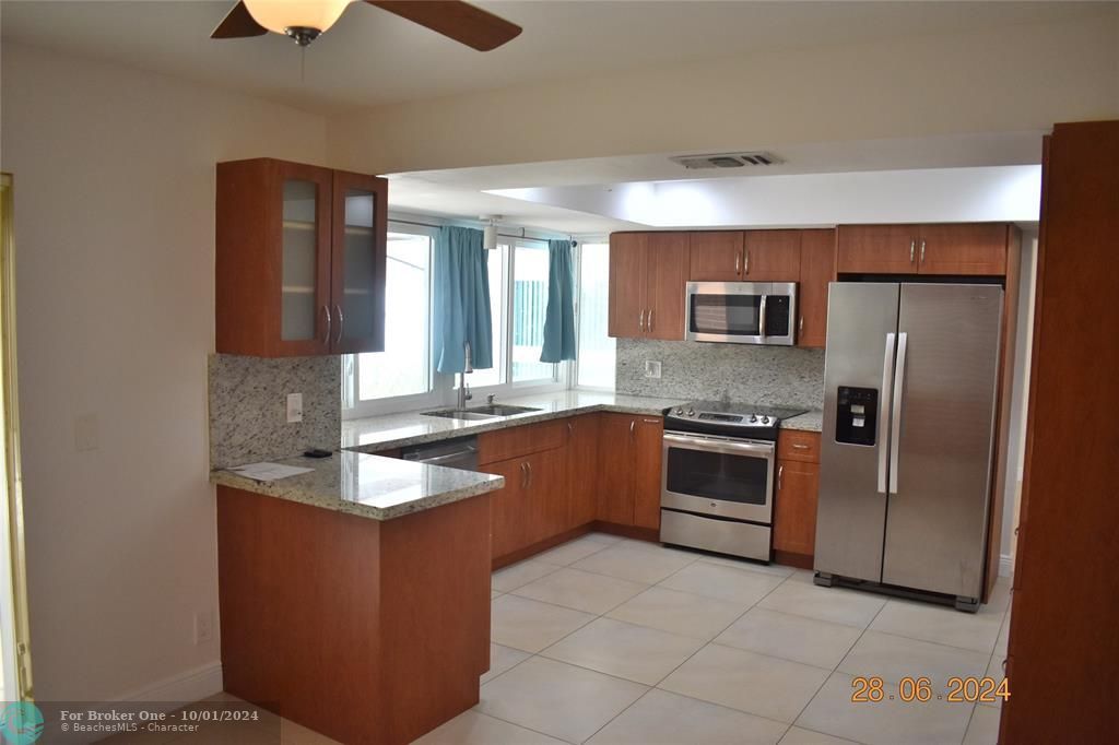 For Sale: $584,500 (4 beds, 2 baths, 2109 Square Feet)