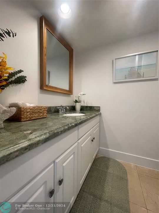 Active With Contract: $3,000 (2 beds, 1 baths, 1096 Square Feet)