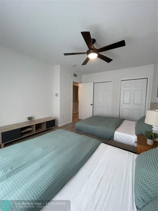 Active With Contract: $3,000 (2 beds, 1 baths, 1096 Square Feet)