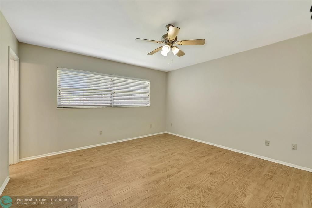 For Rent: $2,200 (3 beds, 2 baths, 1778 Square Feet)