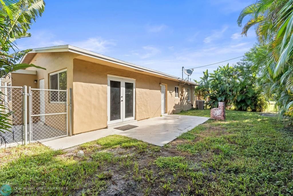 For Sale: $479,900 (3 beds, 2 baths, 1195 Square Feet)