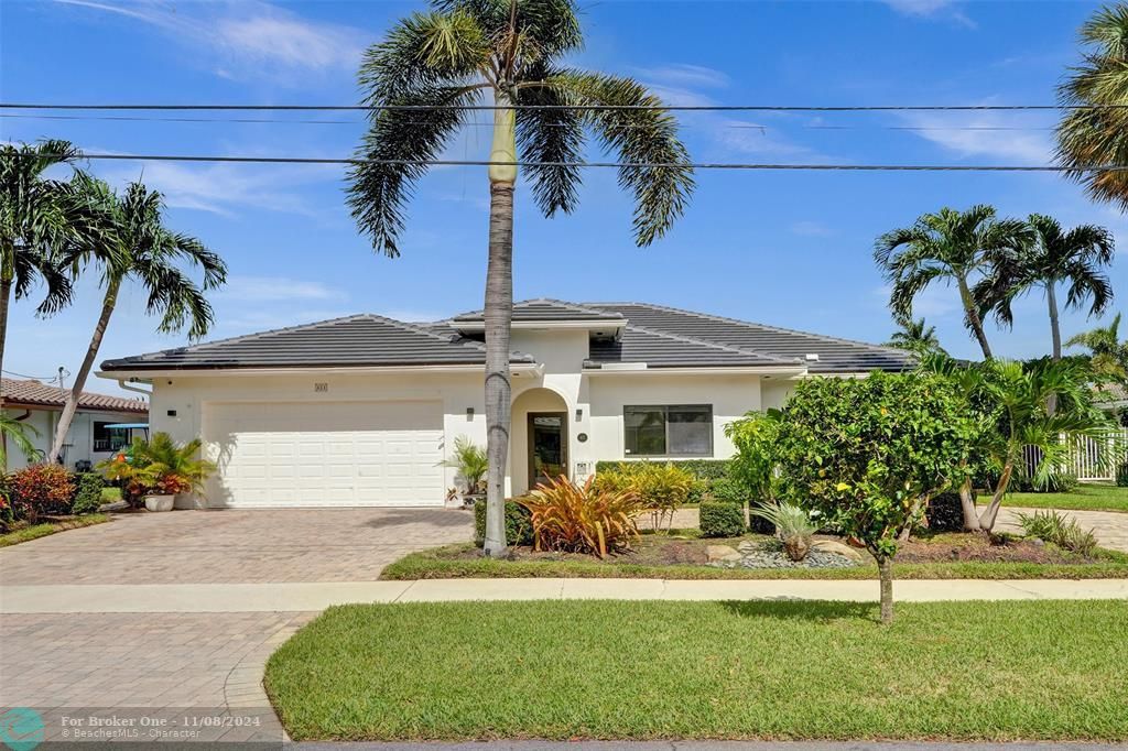 For Sale: $2,149,000 (3 beds, 2 baths, 1917 Square Feet)