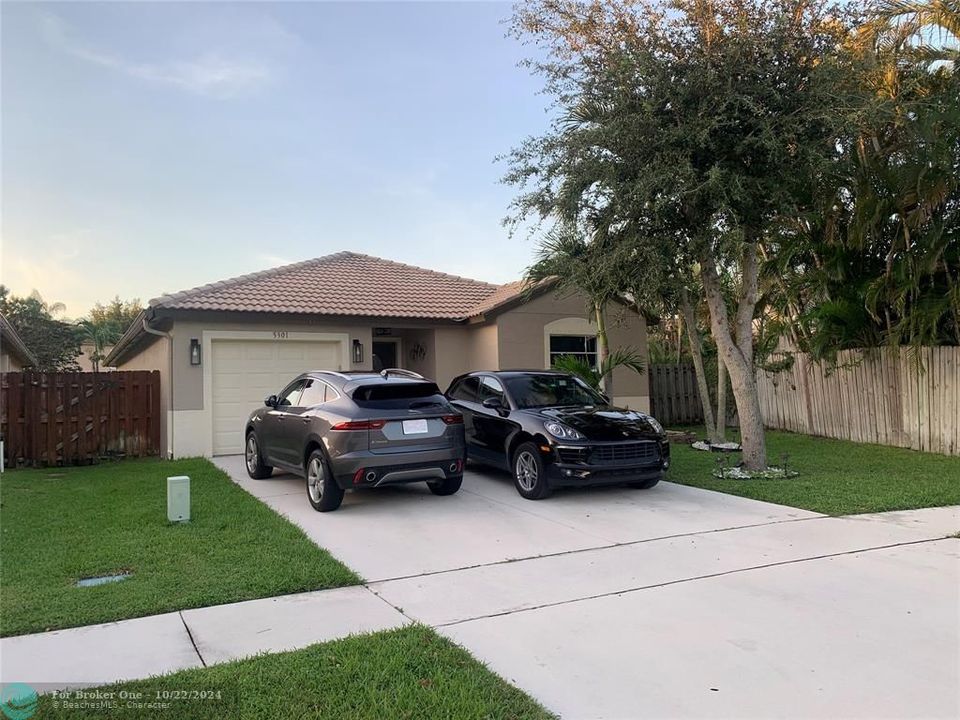 For Sale: $480,000 (3 beds, 2 baths, 1592 Square Feet)