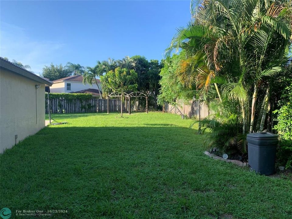 For Sale: $480,000 (3 beds, 2 baths, 1592 Square Feet)