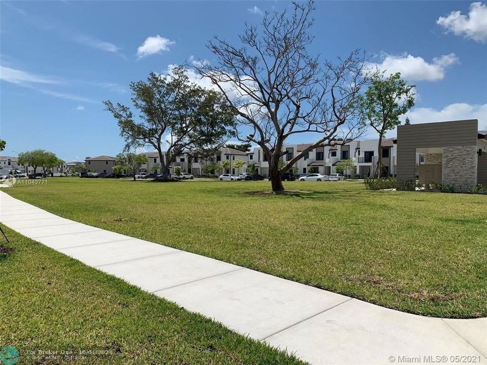 For Sale: $600,000 (3 beds, 2 baths, 1378 Square Feet)