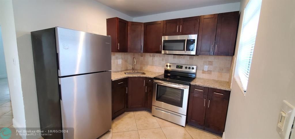 For Sale: $1,800 (2 beds, 1 baths, 0 Square Feet)