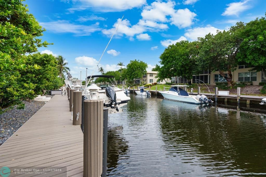 For Sale: $4,495,000 (5 beds, 5 baths, 4208 Square Feet)