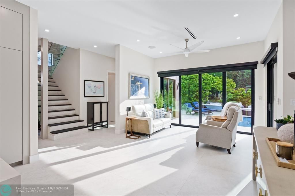 For Sale: $4,495,000 (5 beds, 5 baths, 4208 Square Feet)