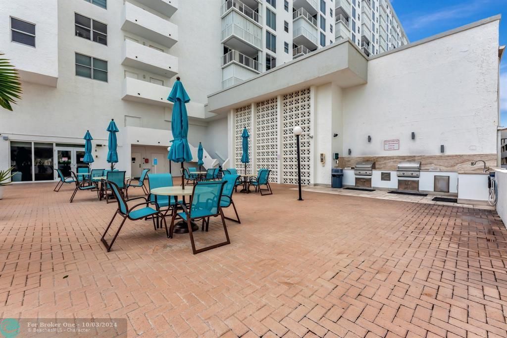 For Sale: $799,000 (2 beds, 2 baths, 1520 Square Feet)