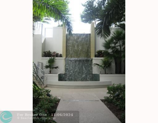 For Rent: $2,800 (2 beds, 2 baths, 1200 Square Feet)