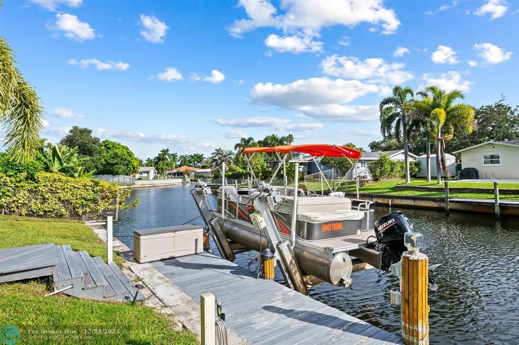 Active With Contract: $854,900 (3 beds, 2 baths, 1957 Square Feet)