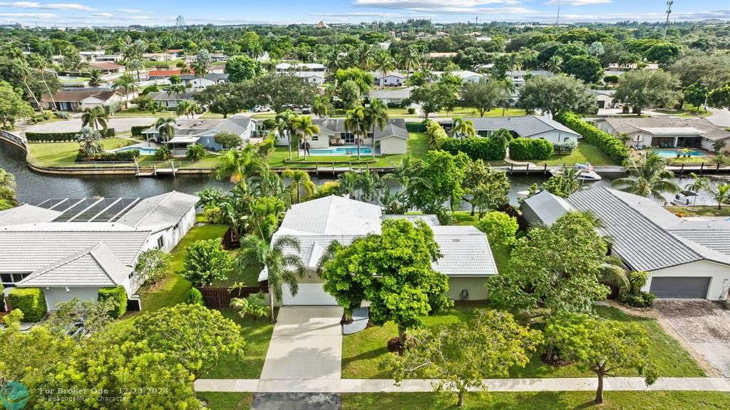 Active With Contract: $854,900 (3 beds, 2 baths, 1957 Square Feet)