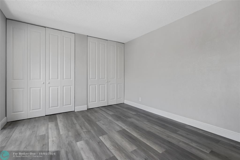 For Sale: $345,900 (3 beds, 2 baths, 1550 Square Feet)