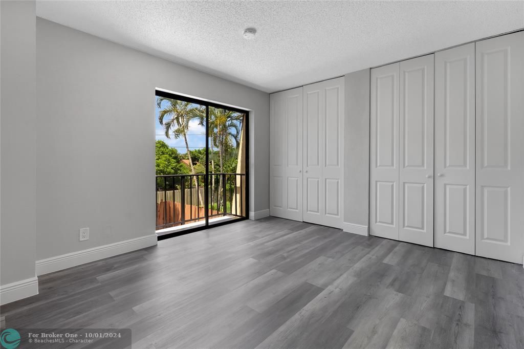 For Sale: $345,900 (3 beds, 2 baths, 1550 Square Feet)