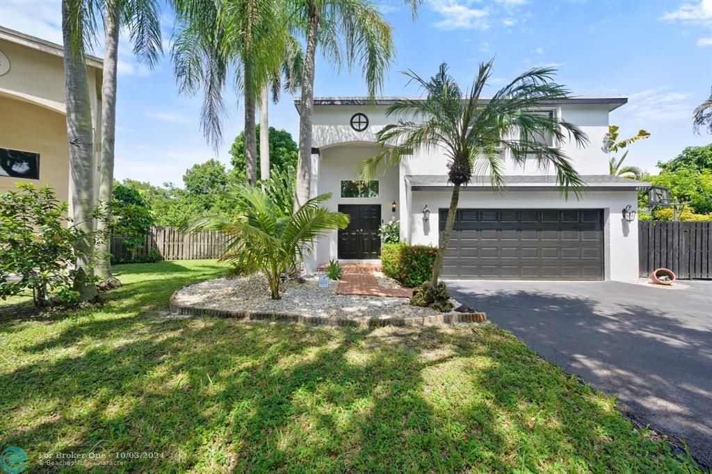 For Sale: $695,000 (3 beds, 2 baths, 1713 Square Feet)