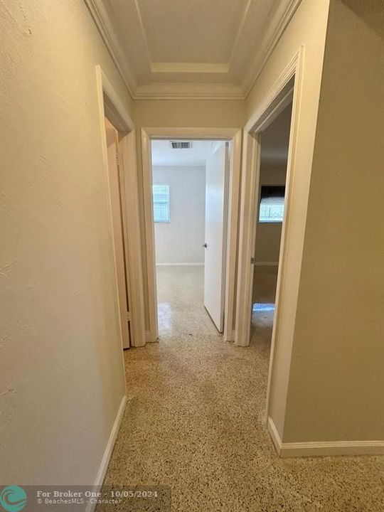 For Rent: $2,000 (2 beds, 1 baths, 860 Square Feet)