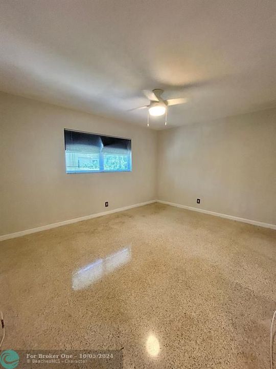 For Rent: $2,000 (2 beds, 1 baths, 860 Square Feet)