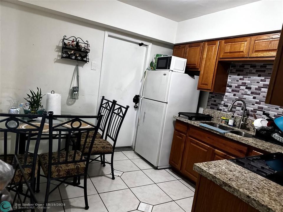 En Venta: $2,300 (2 camas, 2 baños, 1204 Pies cuadrados)