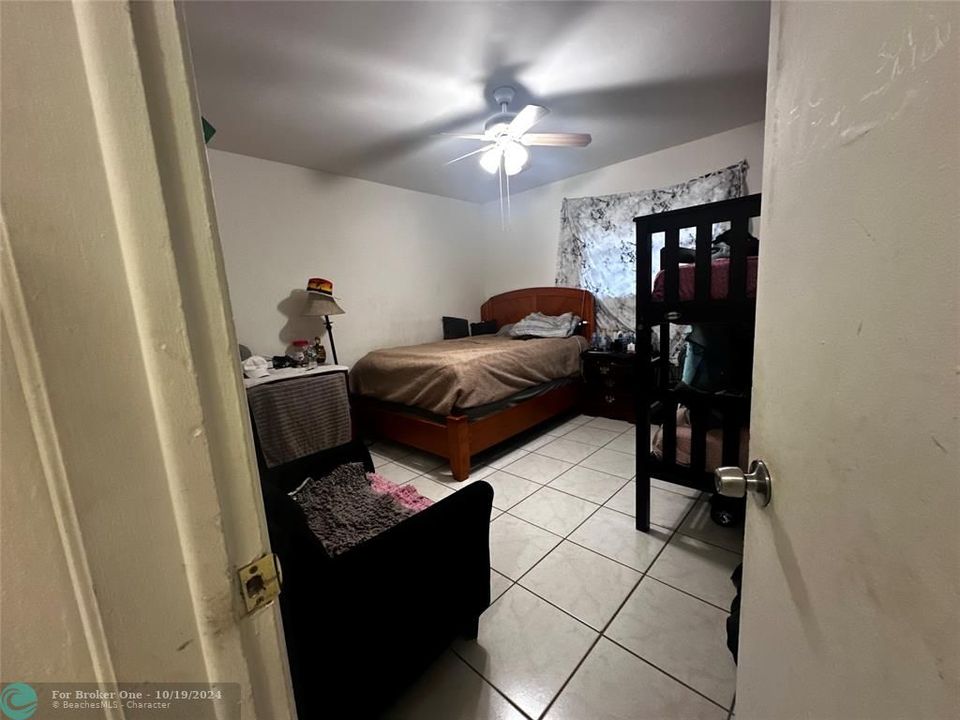 For Sale: $2,300 (2 beds, 2 baths, 1204 Square Feet)