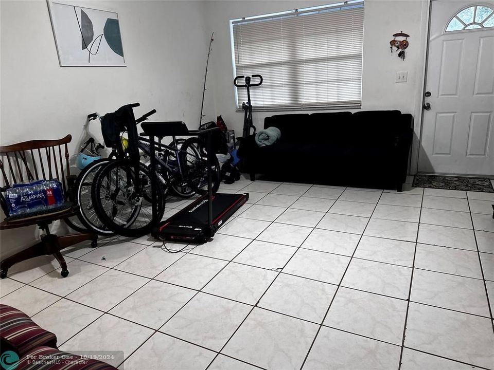 En Venta: $2,300 (2 camas, 2 baños, 1204 Pies cuadrados)