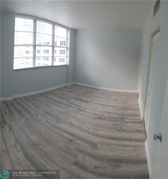 For Rent: $3,000 (2 beds, 2 baths, 990 Square Feet)