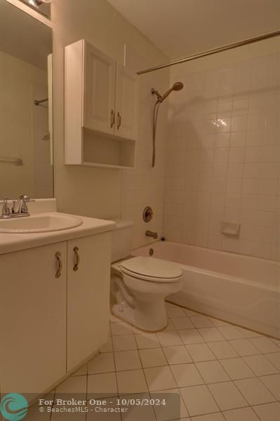 For Rent: $3,000 (3 beds, 2 baths, 1502 Square Feet)