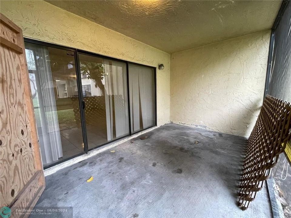 For Rent: $2,900 (3 beds, 2 baths, 1429 Square Feet)