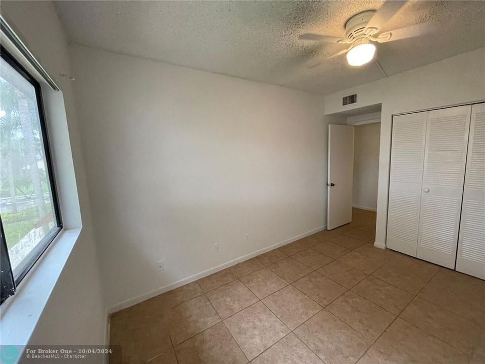 For Rent: $2,900 (3 beds, 2 baths, 1429 Square Feet)