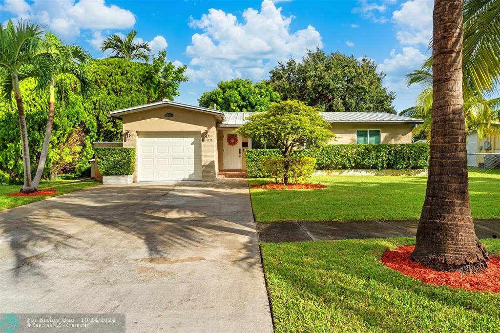 For Sale: $619,000 (3 beds, 2 baths, 1472 Square Feet)