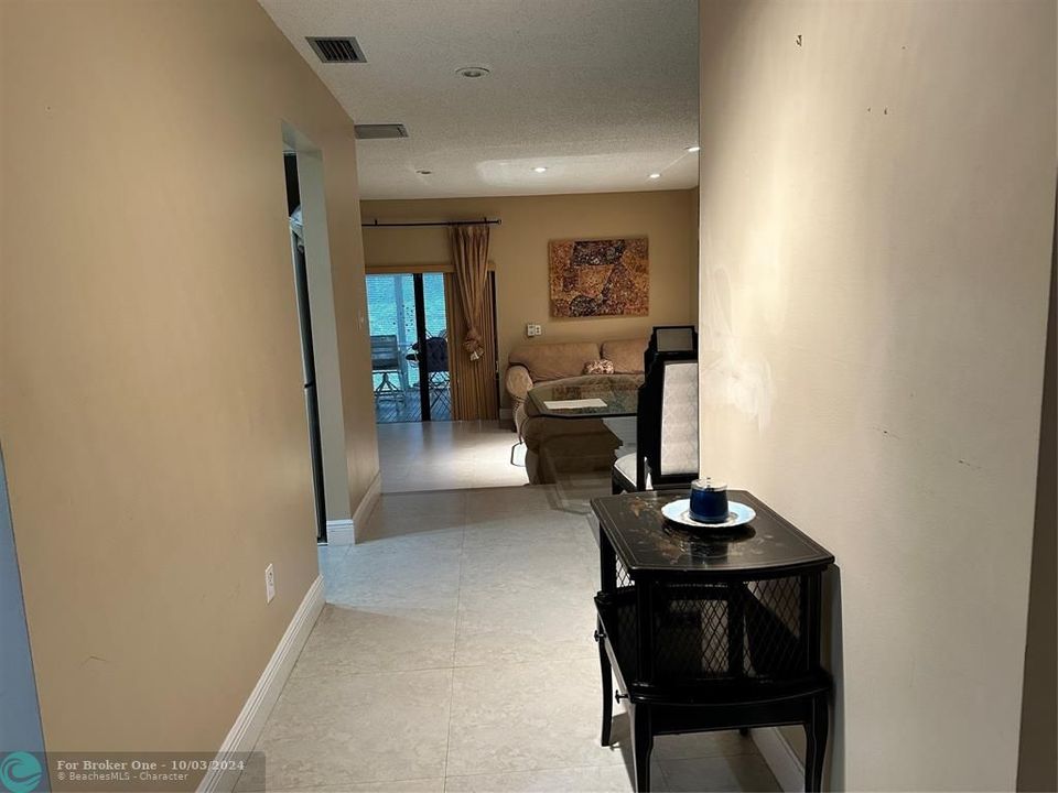 For Sale: $288,888 (2 beds, 2 baths, 1426 Square Feet)