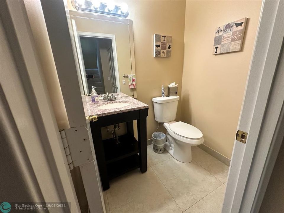 For Sale: $288,888 (2 beds, 2 baths, 1426 Square Feet)