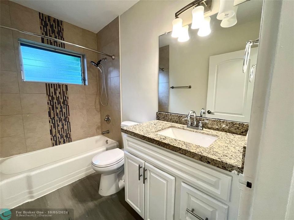 For Sale: $2,295 (2 beds, 2 baths, 11210 Square Feet)