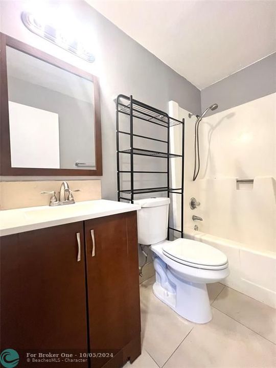 For Rent: $1,800 (2 beds, 1 baths, 609 Square Feet)