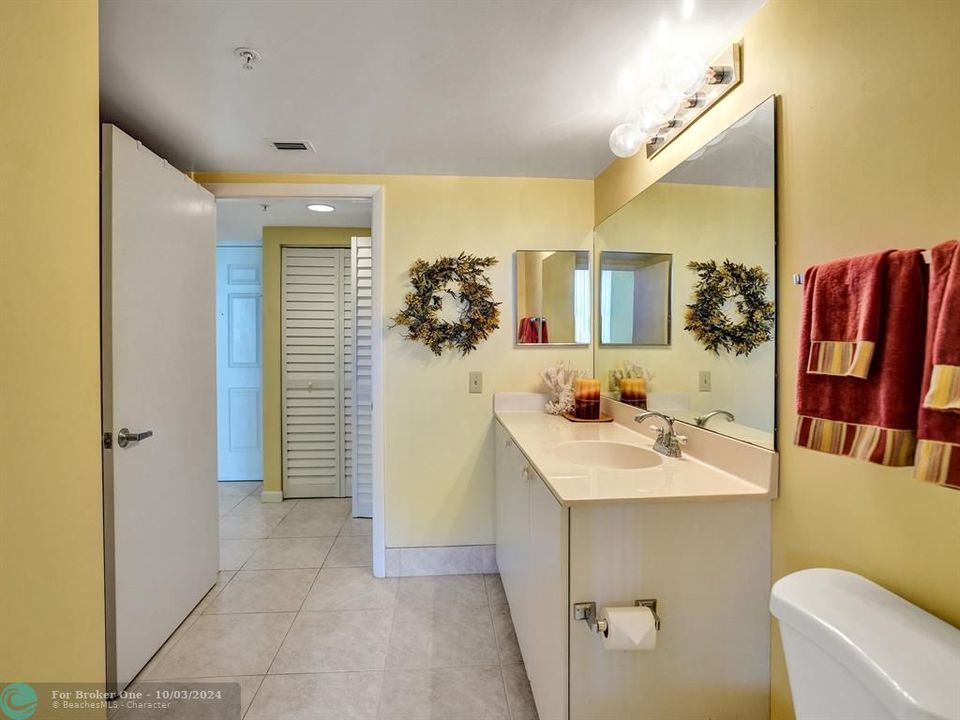 For Sale: $389,000 (1 beds, 1 baths, 750 Square Feet)