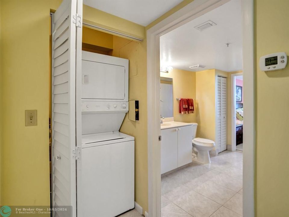 For Sale: $389,000 (1 beds, 1 baths, 750 Square Feet)