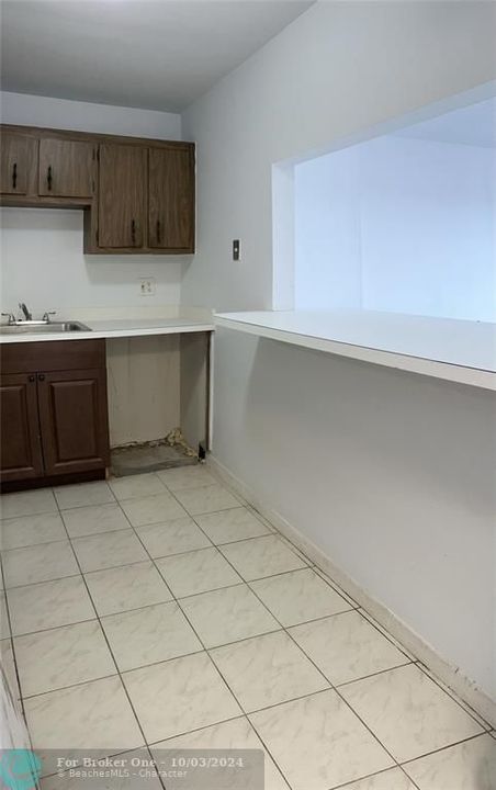 For Sale: $99,997 (1 beds, 1 baths, 783 Square Feet)