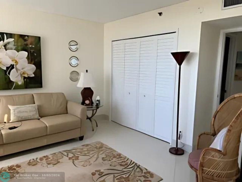 En Venta: $419,000 (3 camas, 2 baños, 1710 Pies cuadrados)