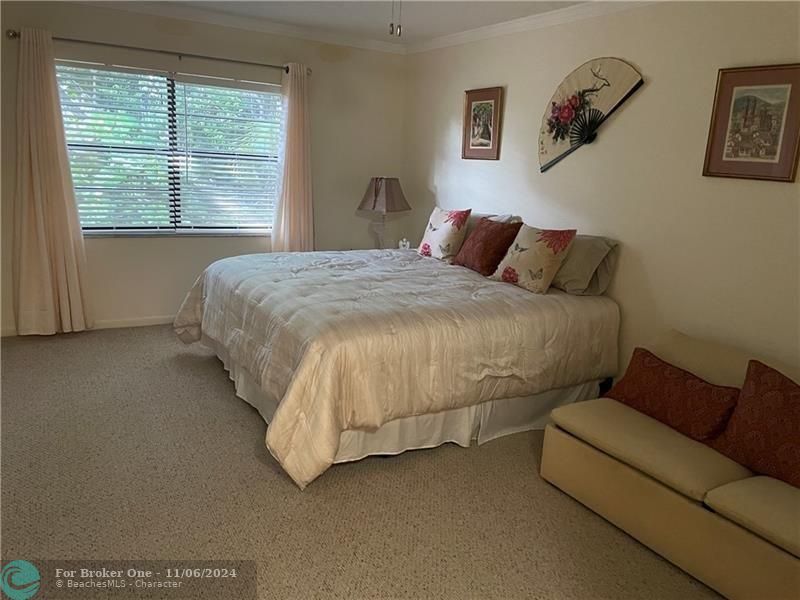 For Rent: $2,400 (2 beds, 2 baths, 1216 Square Feet)