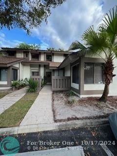 For Sale: $294,999 (2 beds, 2 baths, 1360 Square Feet)