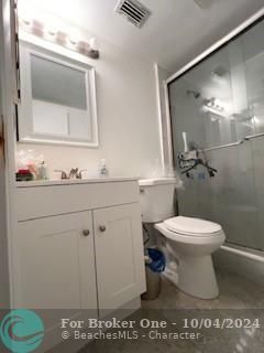 For Sale: $294,999 (2 beds, 2 baths, 1360 Square Feet)