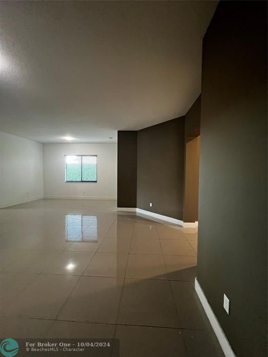 En Venta: $999,000 (4 camas, 3 baños, 2378 Pies cuadrados)