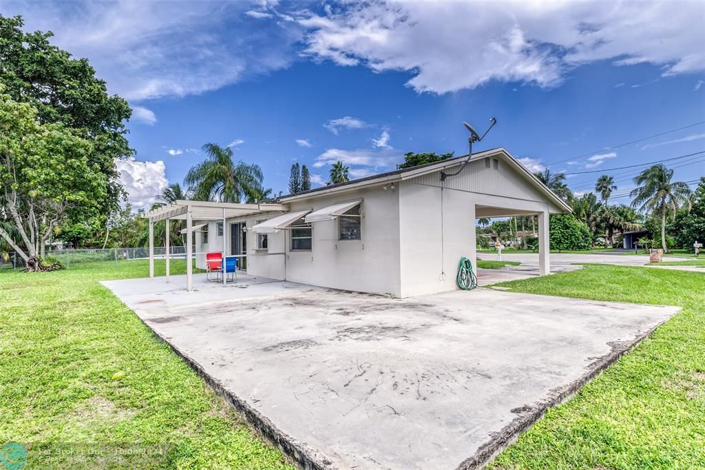 For Sale: $514,900 (3 beds, 2 baths, 1124 Square Feet)